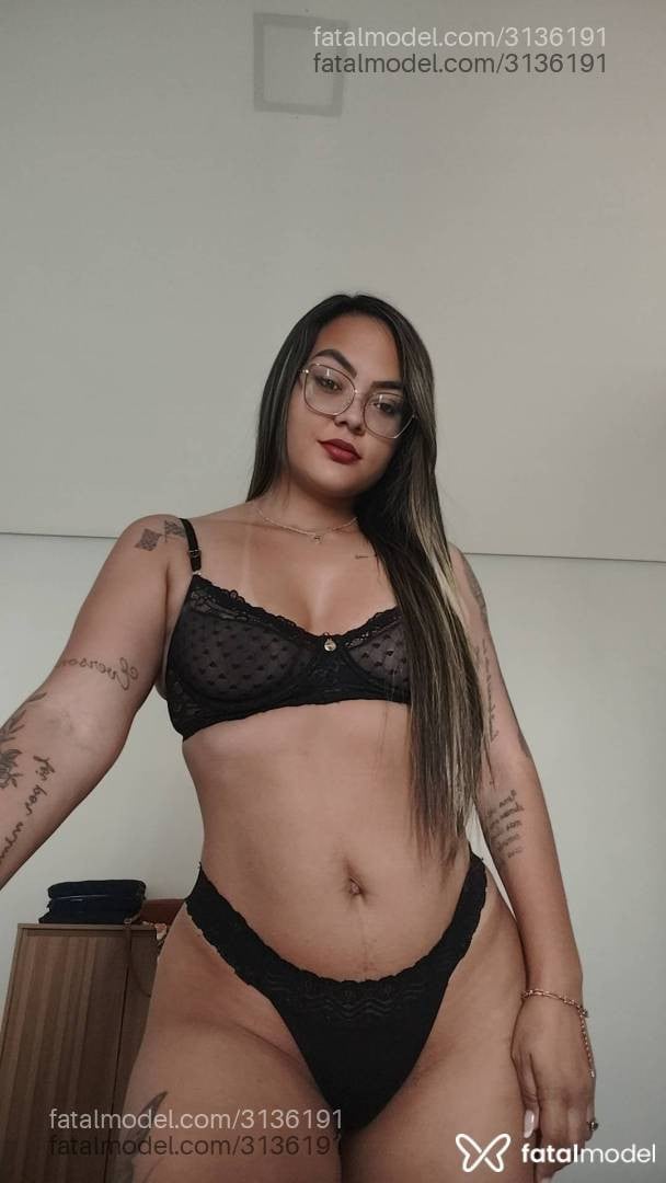 Acompanhante mulher morena (o) de olhos pretos - Lunna Bitencourt