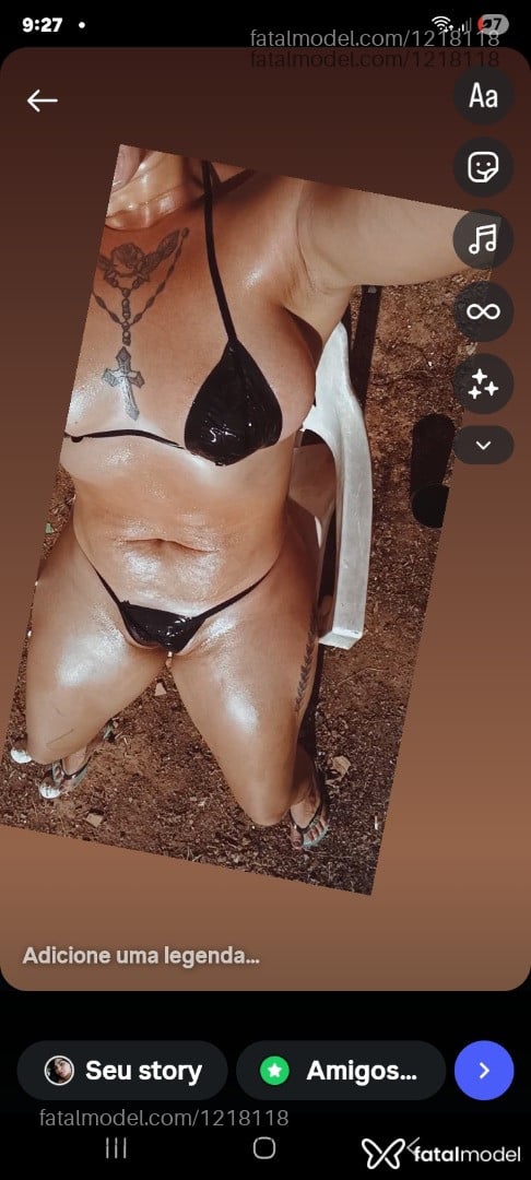 Acompanhante mulher com cabelo castanho de olhos castanhos - Carol Moura