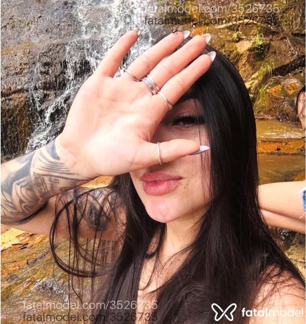 Acompanhante mulher morena (o) de olhos castanhos - Ariadna Amaral Acompanhante mulher morena (o) de olhos castanhos - Ariadna Amaral
