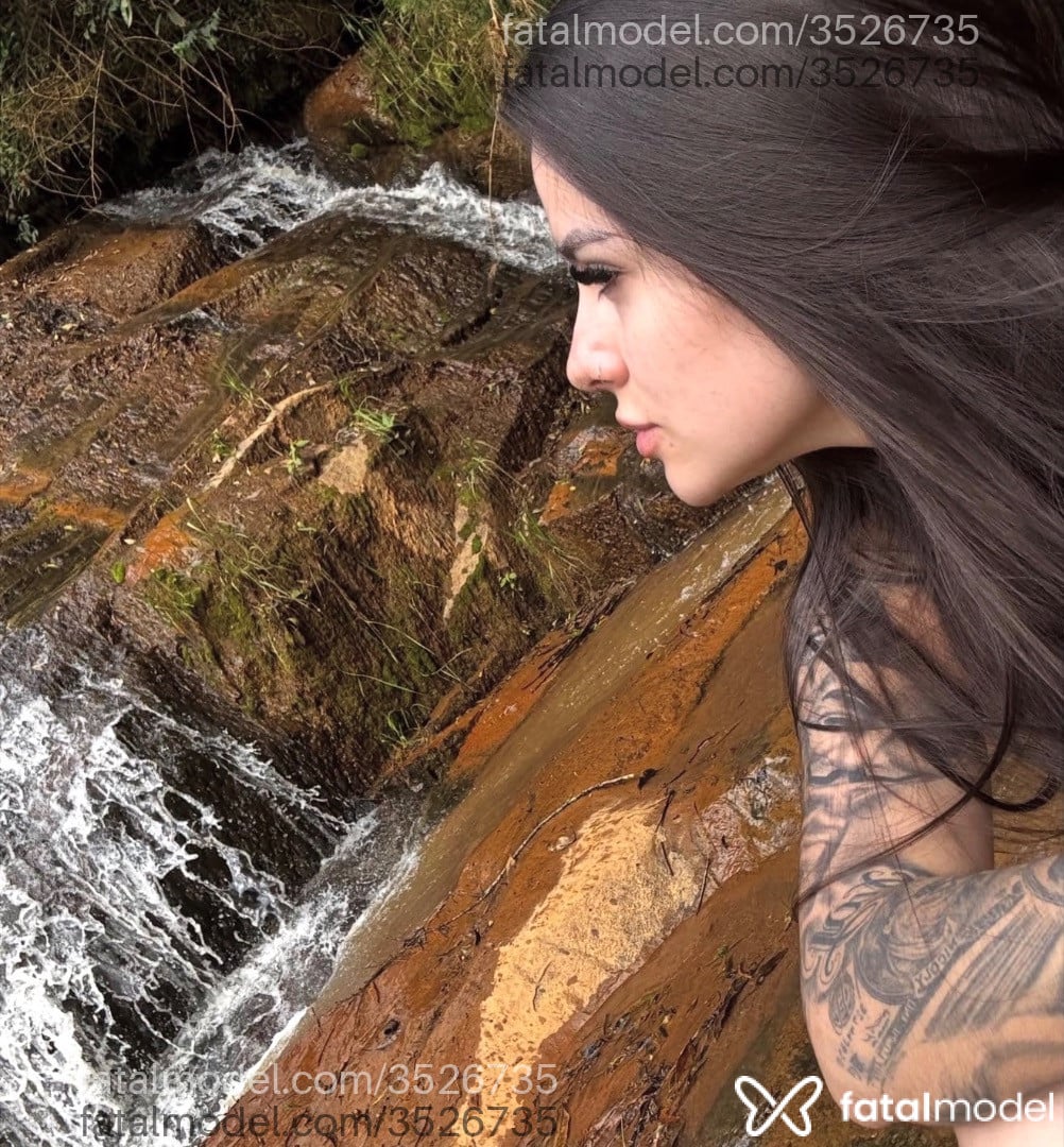 Acompanhante mulher morena (o) de olhos castanhos - Ariadna Amaral Acompanhante mulher morena (o) de olhos castanhos - Ariadna Amaral