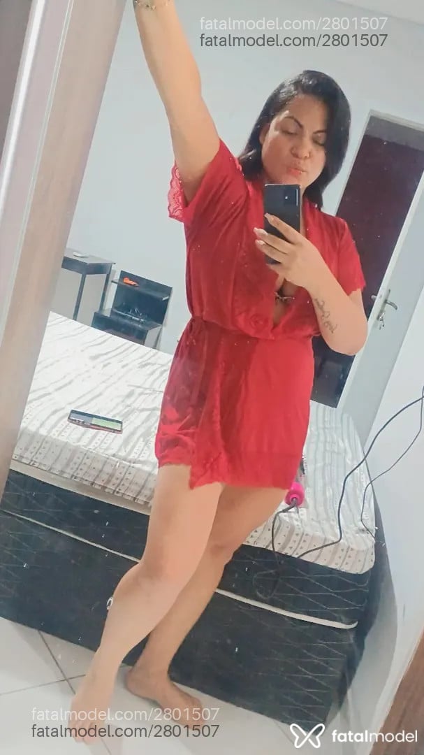 Acompanhante mulher morena (o) de olhos castanhos - Julia Dias