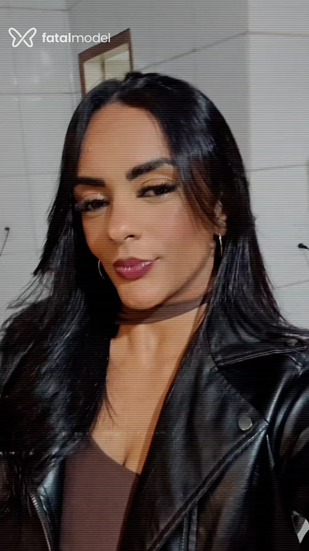 Acompanhante mulher morena (o) de olhos pretos - Nairobe Acompanhante mulher morena (o) de olhos pretos - Nairobe