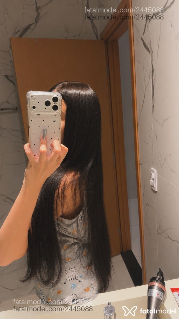 Acompanhante mulher trans morena (o) de olhos verdes - Maiumy