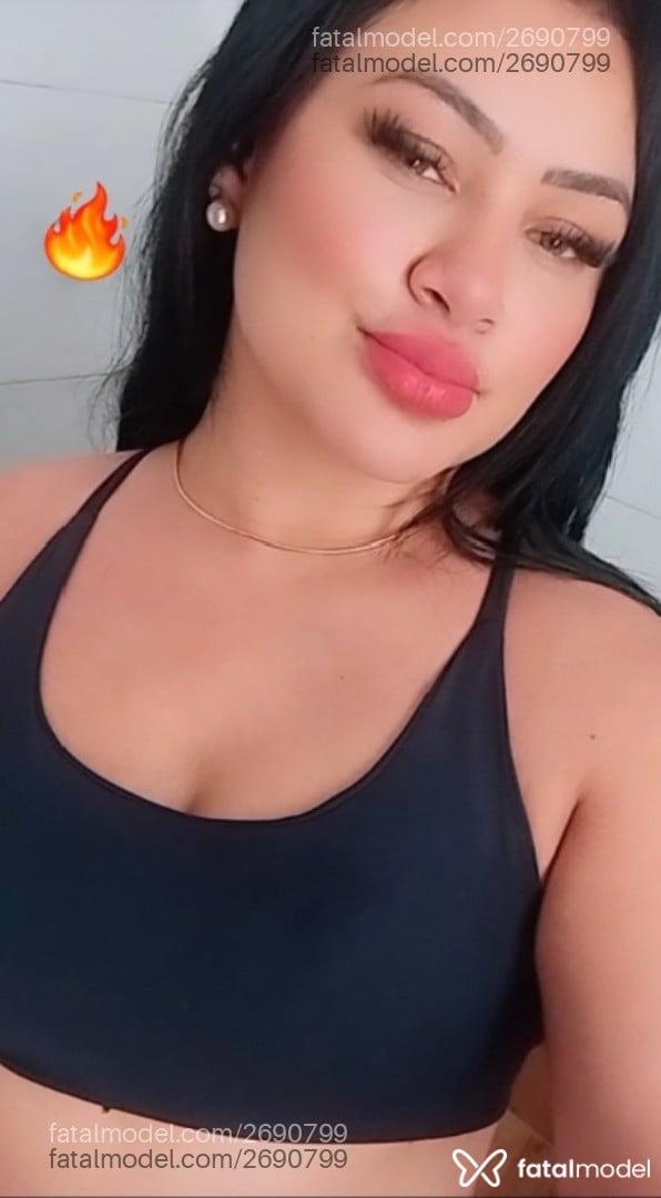 Acompanhante mulher com cabelo castanho de olhos pretos - Karen