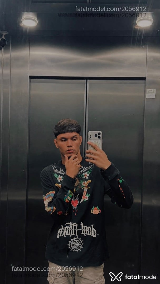 Acompanhante homem com cabelo castanho de olhos mel - Pivetinhoativo