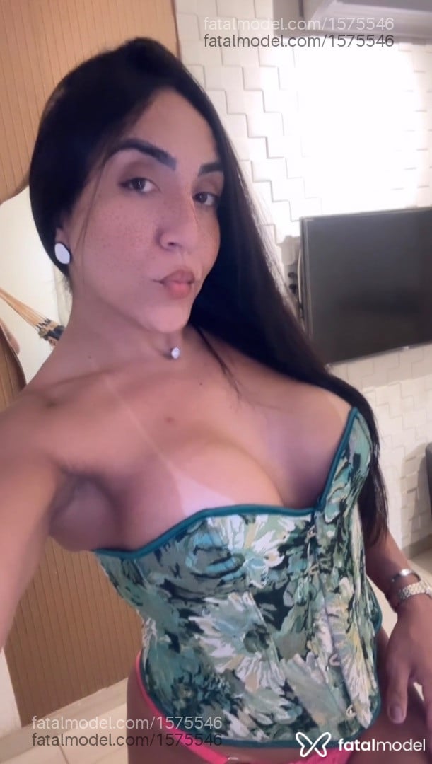 Acompanhante travesti morena (o) de olhos castanhos - Camyla Alves