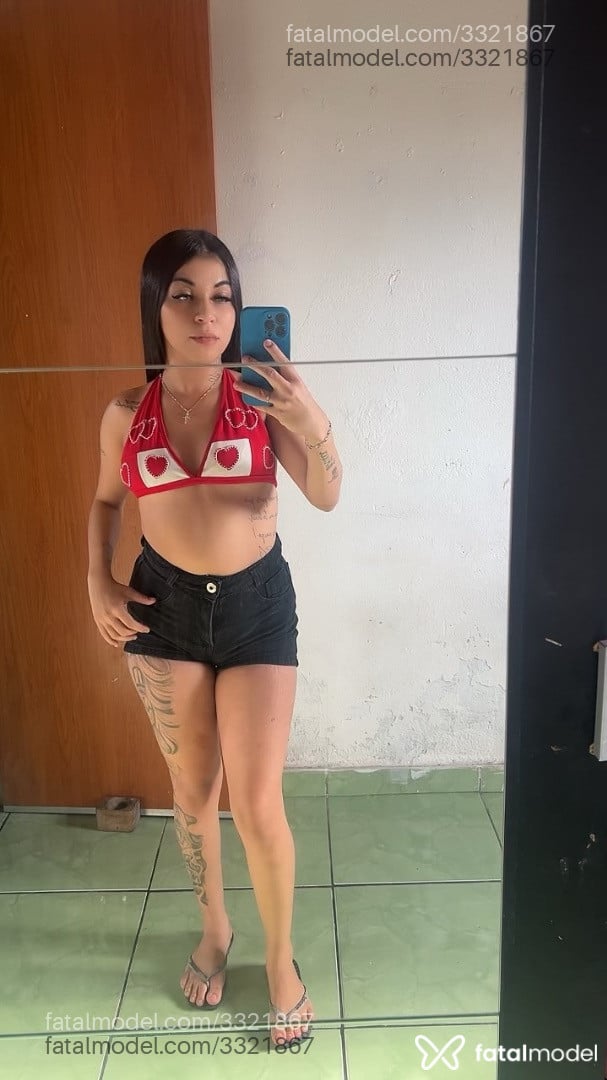 Acompanhante mulher morena (o) de olhos verdes - Priscila