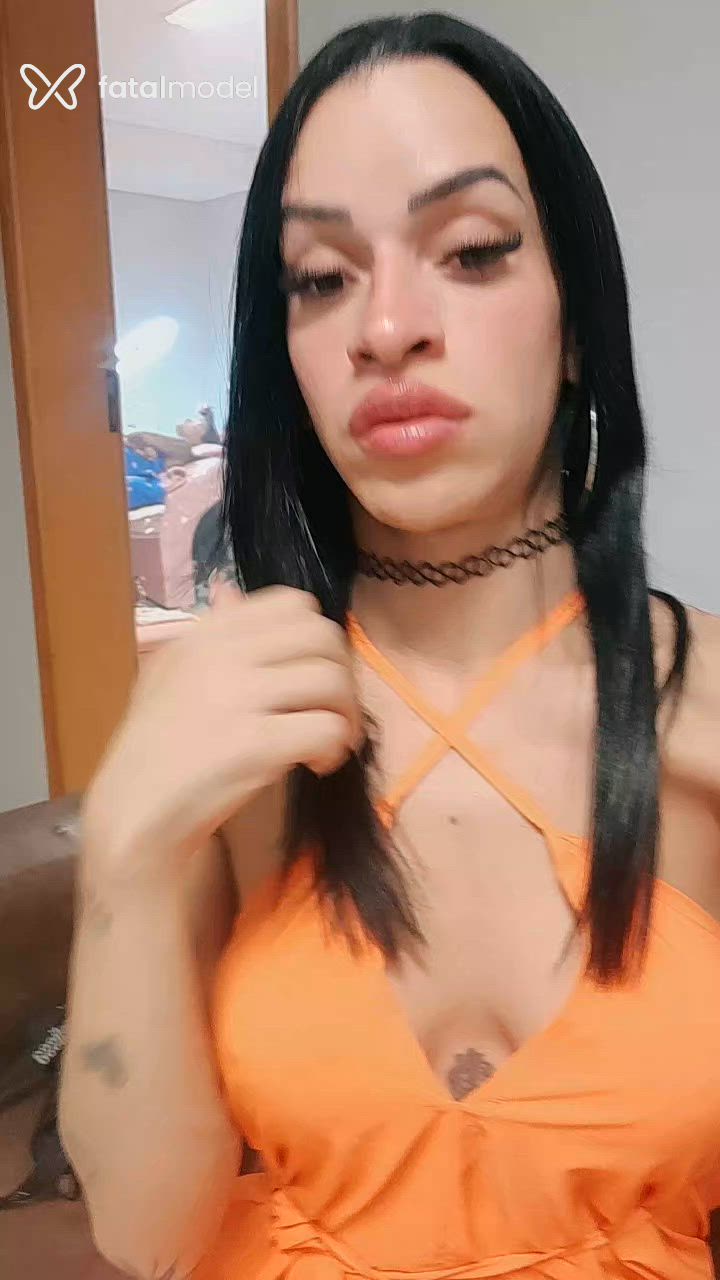 Acompanhante travesti morena (o) de olhos castanhos - Maryana