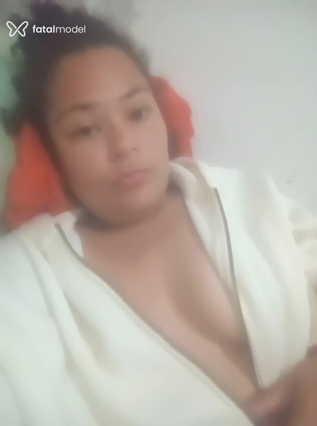 Acompanhante mulher com cabelo castanho de olhos castanhos - Mayara Acompanhante mulher com cabelo castanho de olhos castanhos - Mayara
