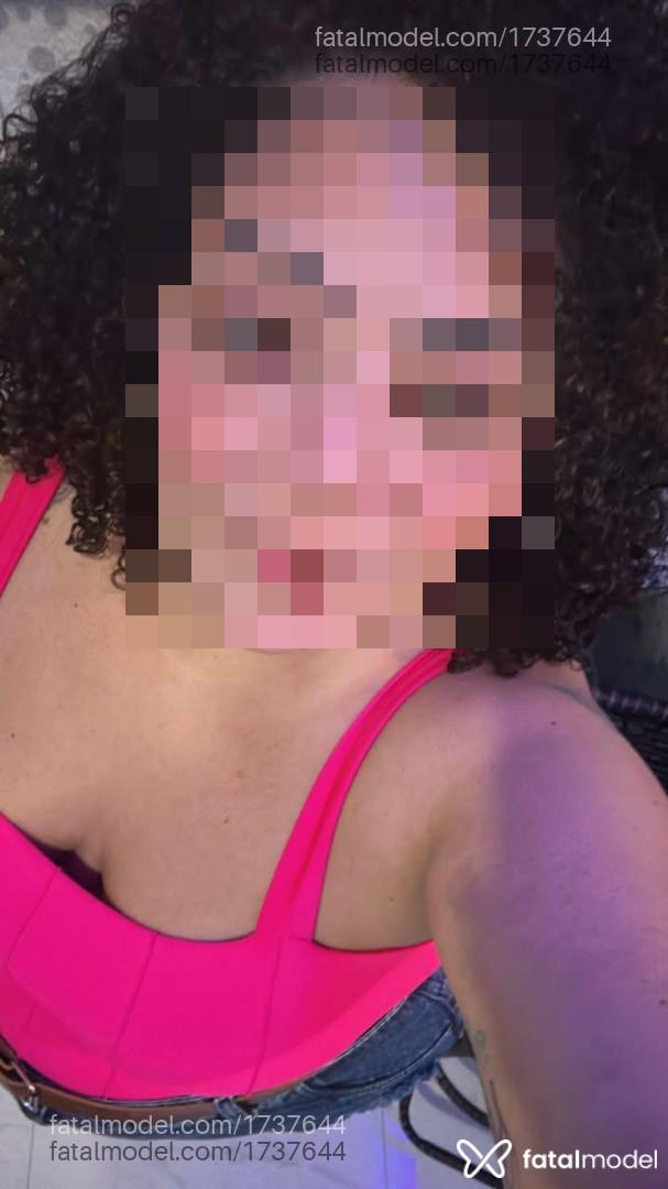 Acompanhante mulher com cabelo castanho de olhos verdes - Olhosverdes Acompanhante mulher com cabelo castanho de olhos verdes - Olhosverdes