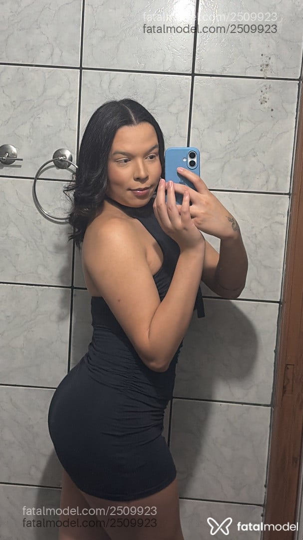 Acompanhante mulher trans morena (o) de olhos castanhos - Jade Mendonça