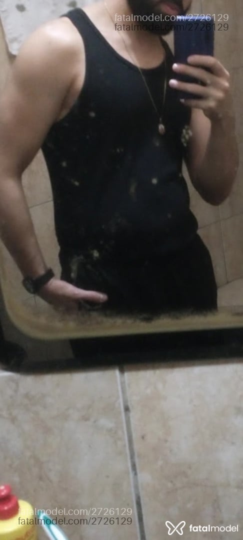 Acompanhante homem com cabelo grisalho de olhos mel - Ralph Don