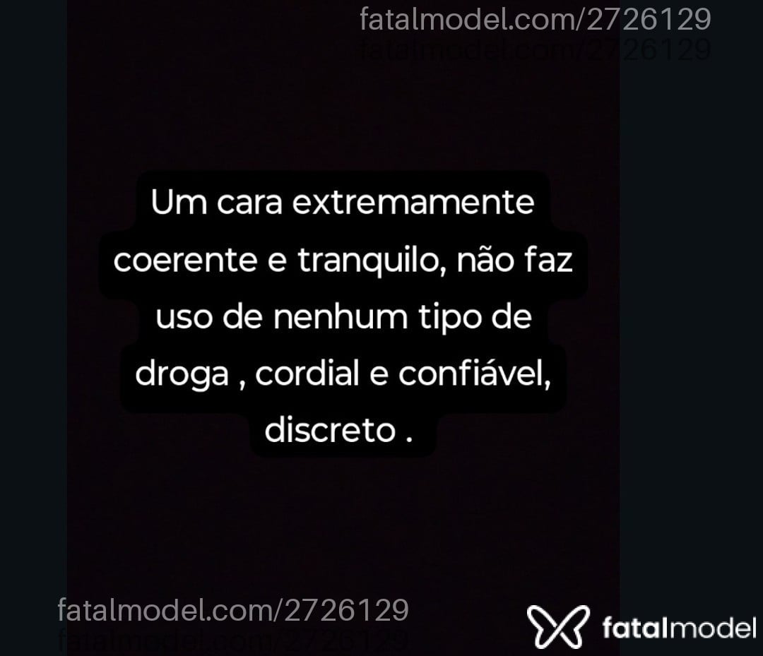 Acompanhante homem com cabelo grisalho de olhos mel - Ralph Don