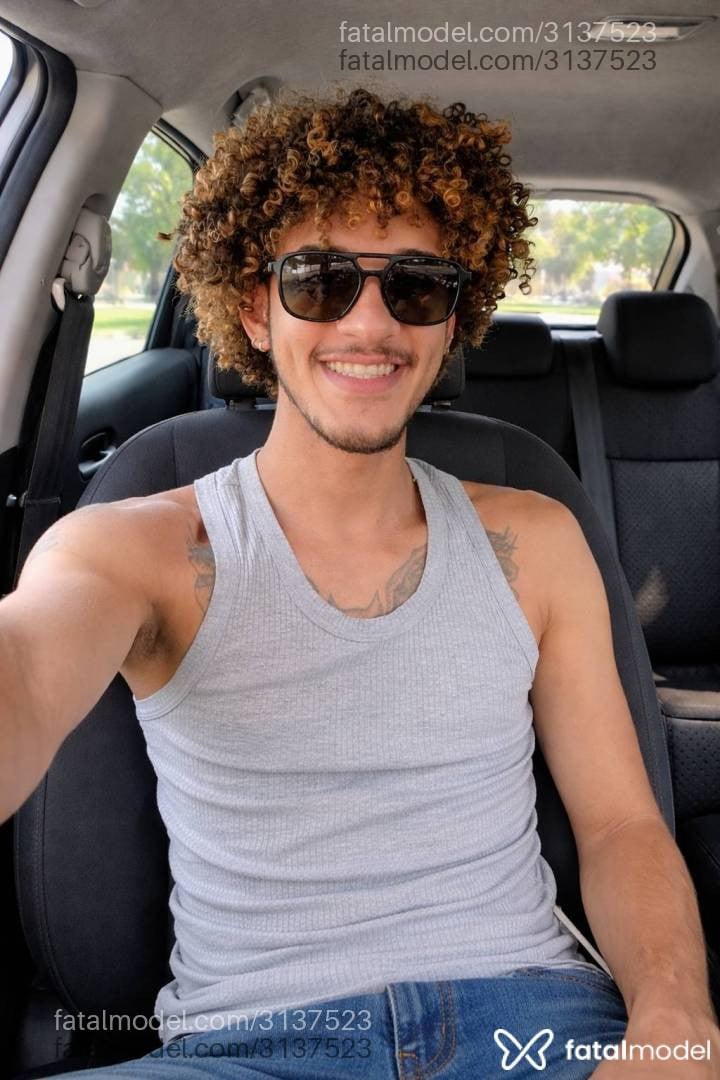 Acompanhante homem com cabelo castanho de olhos castanhos em Belo Horizonte - Tulinho vs David