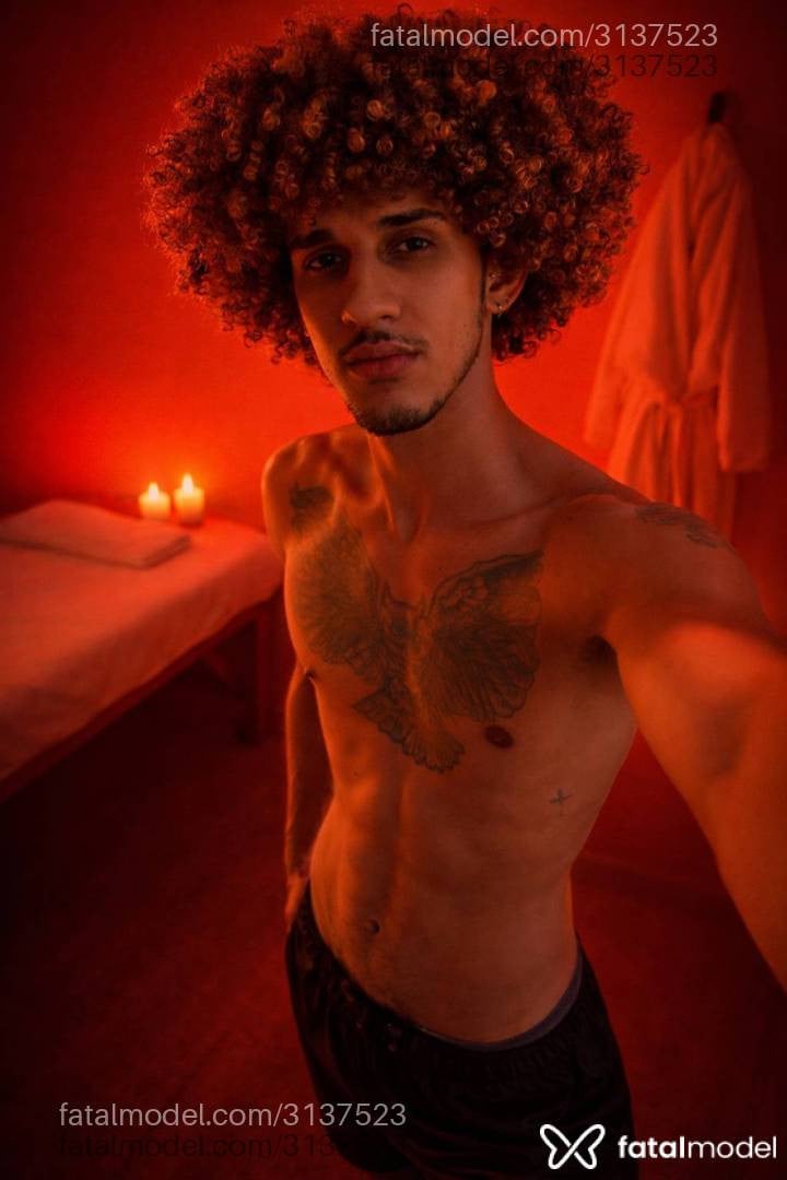 Acompanhante homem com cabelo castanho de olhos castanhos em Belo Horizonte - Tulinho vs David