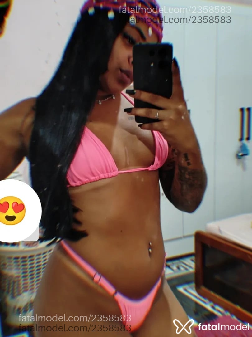 Acompanhante mulher morena (o) de olhos castanhos - Miauu