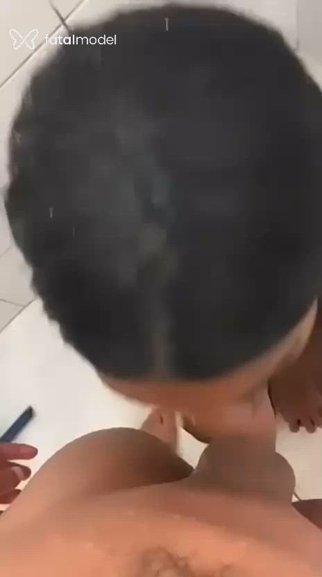Acompanhante mulher trans morena (o) de olhos pretos - Júlia Frasseti