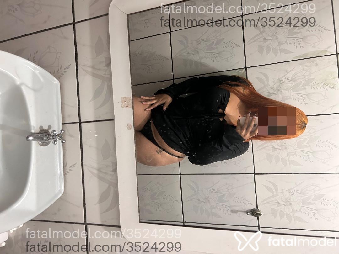 Acompanhante mulher ruiva (o) de olhos castanhos - Ariel Milano