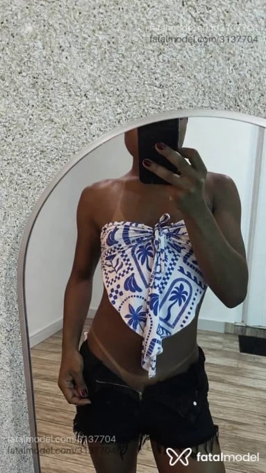 Acompanhante mulher trans com cabelo castanho de olhos castanhos - Isabelly Marins Acompanhante mulher trans com cabelo castanho de olhos castanhos - Isabelly Marins