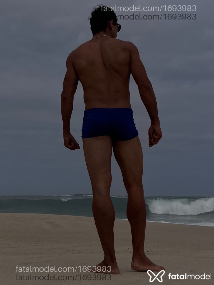 Acompanhante homem com cabelo castanho de olhos castanhos - Breno Ferraz