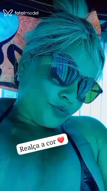 Acompanhante mulher loira (o) de olhos verdes - Quezia Falcão