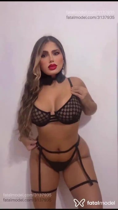 Acompanhante mulher loira (o) de olhos castanhos em Santa Cruz do Sul - Jade Santoro