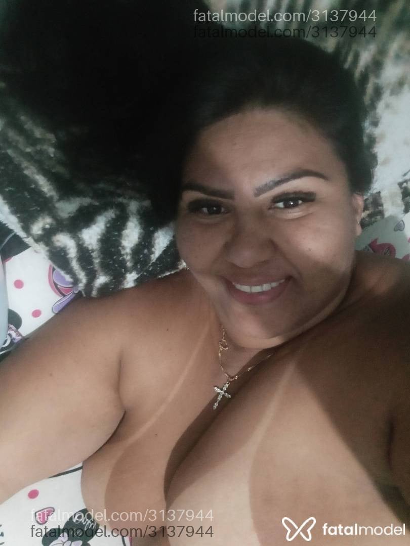 Acompanhante mulher morena (o) de olhos pretos - Bela