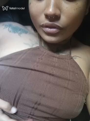 Acompanhante mulher morena (o) de olhos castanhos - Ana Julia