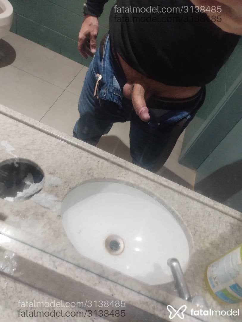 Acompanhante homem loira (o) de olhos verdes - Leandro