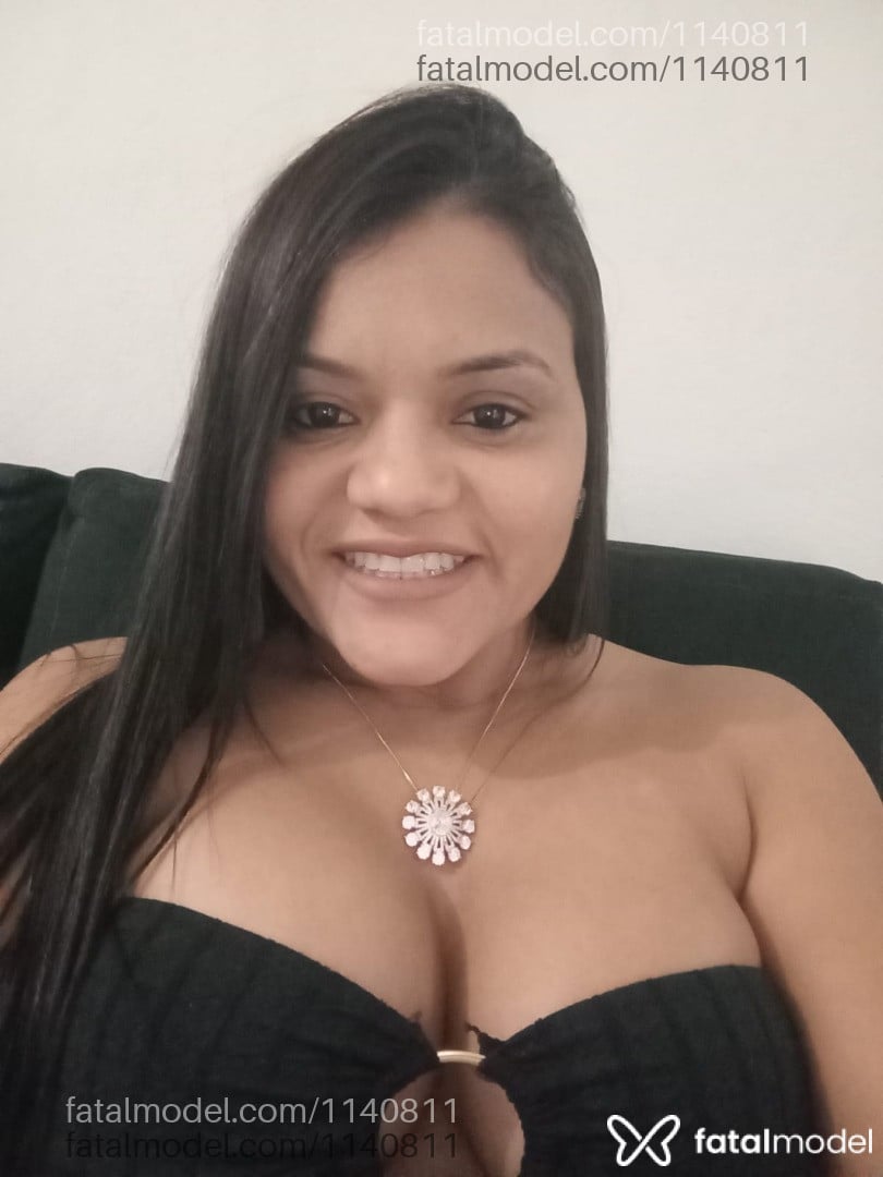 Acompanhante mulher morena (o) de olhos pretos - Catarina