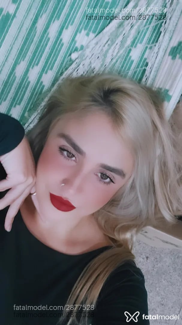 Acompanhante mulher loira (o) de olhos mel - Liana Acompanhante mulher loira (o) de olhos mel - Liana