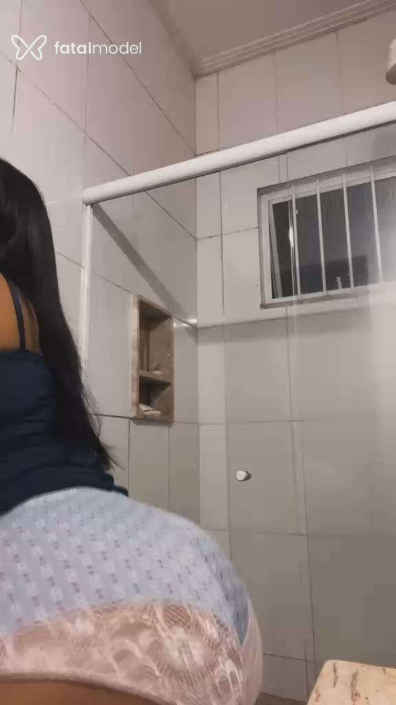 Acompanhante mulher com cabelo castanho de olhos castanhos - Paty Maya