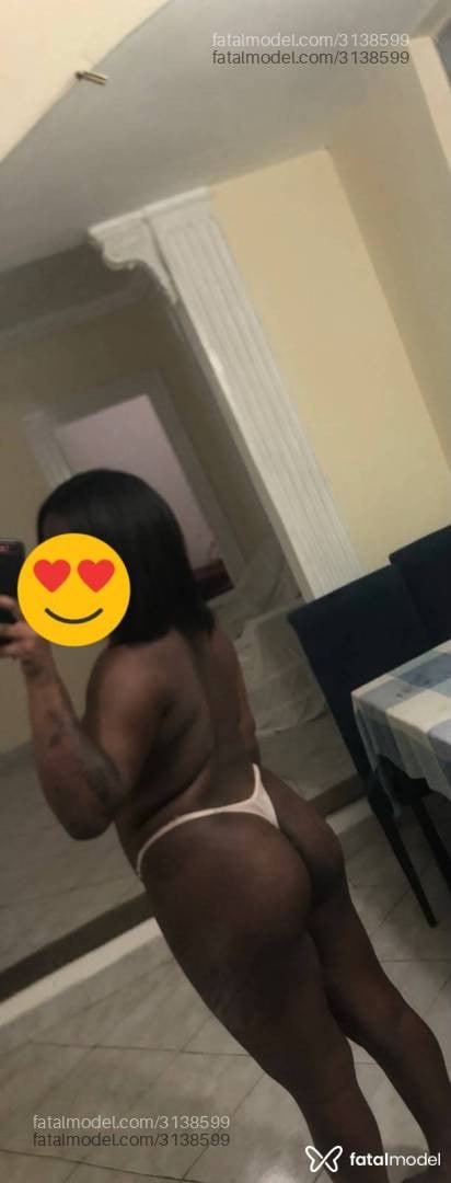 Acompanhante mulher com cabelo castanho de olhos castanhos - Paty Maya