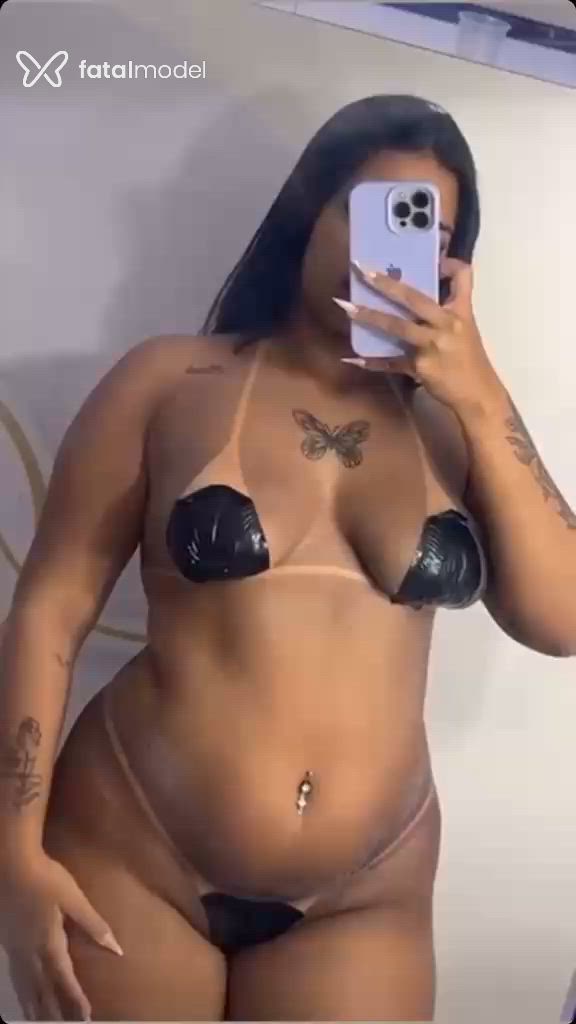 Acompanhante mulher com cabelo castanho de olhos castanhos - Paty Maya
