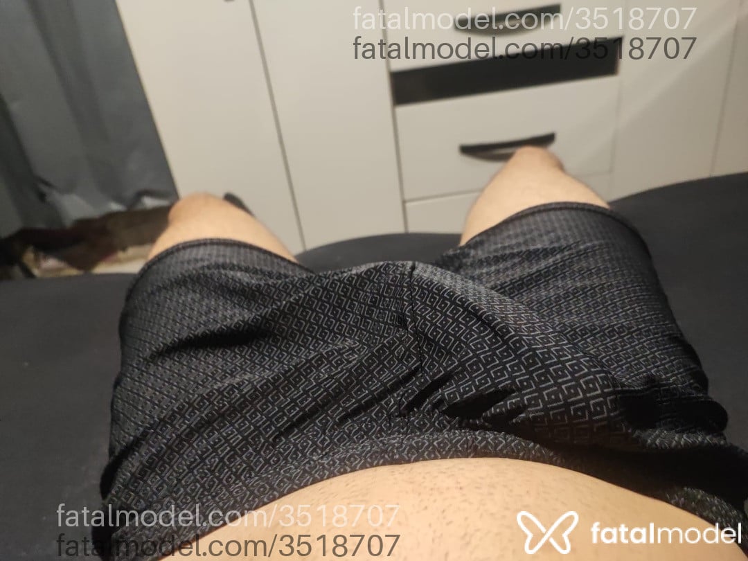 Acompanhante homem com cabelo castanho de olhos castanhos - Junior