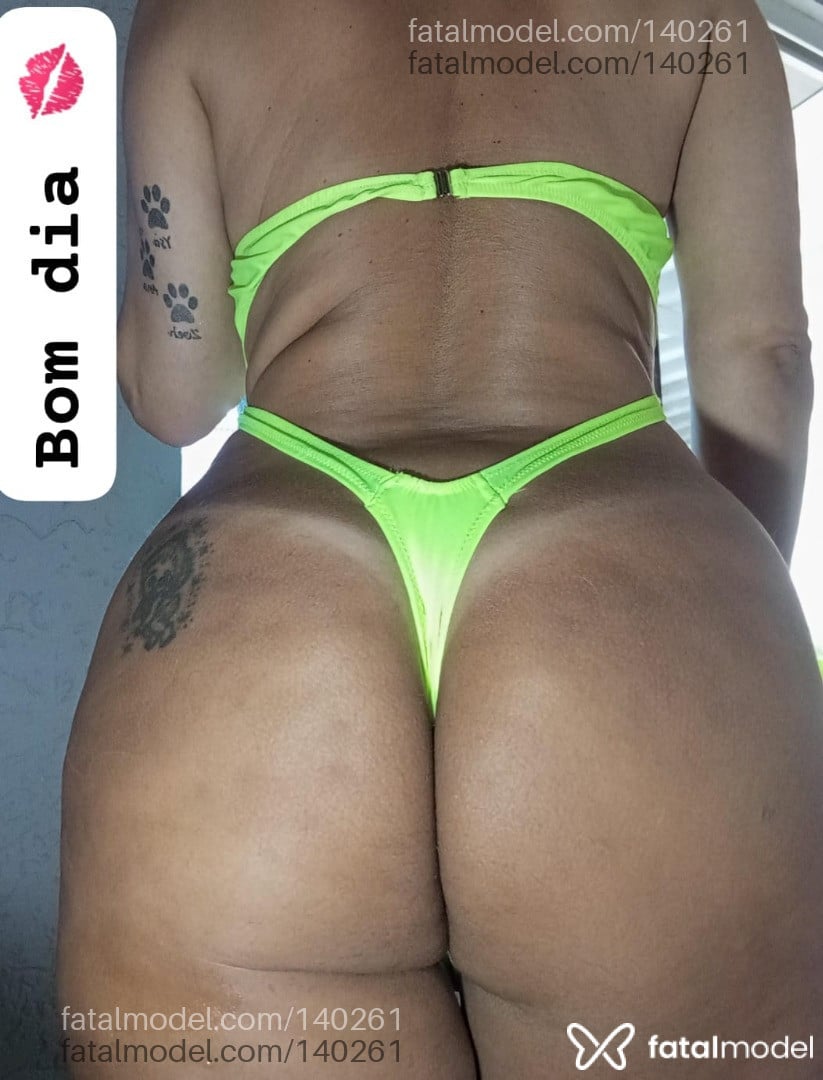 Acompanhante mulher trans com cabelo castanho de olhos mel - Alexia firenze