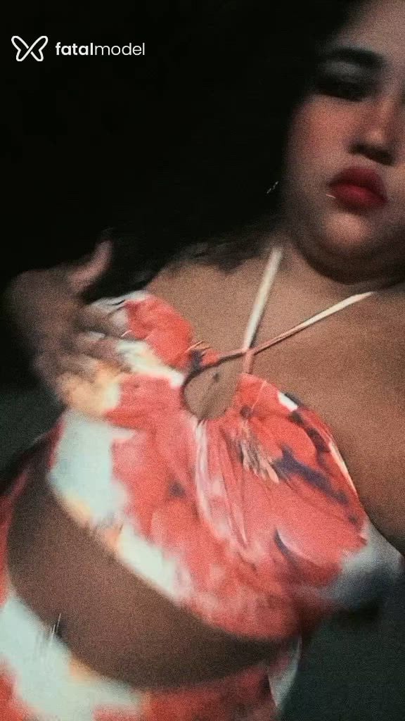 Acompanhante mulher morena (o) de olhos castanhos - Cristal Isabela