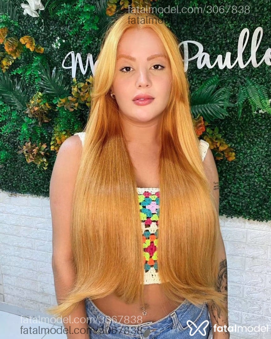 Acompanhante mulher trans com cabelo castanho de olhos pretos - Bella Valentina Acompanhante mulher trans com cabelo castanho de olhos pretos - Bella Valentina
