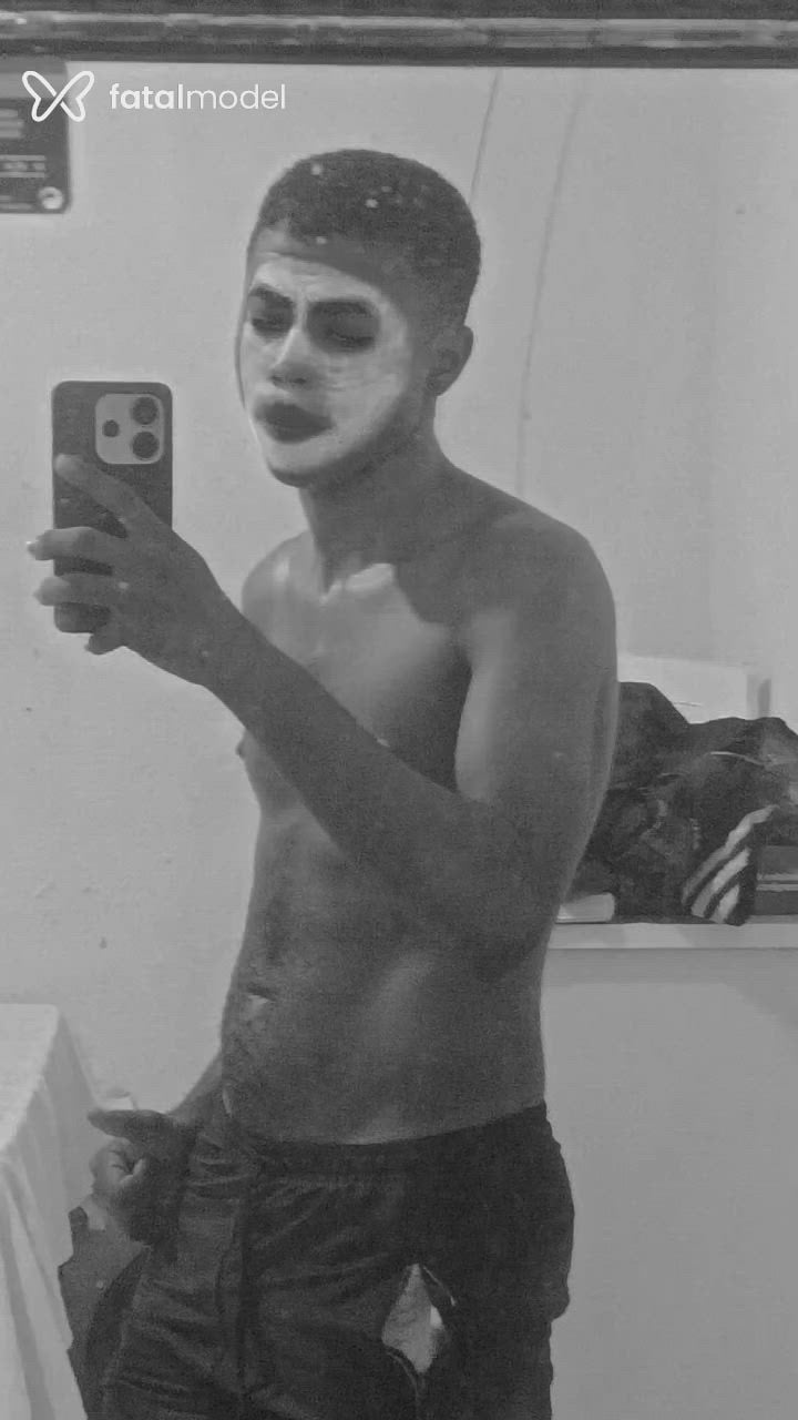 Acompanhante homem morena (o) de olhos pretos - Dark Prince Acompanhante homem morena (o) de olhos pretos - Dark Prince