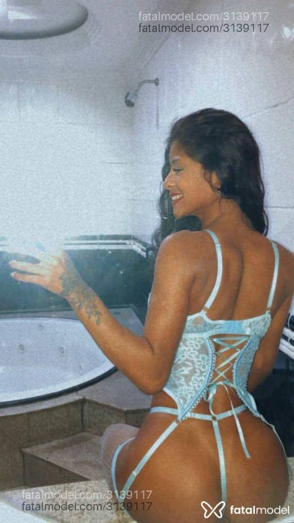 Acompanhante mulher morena (o) de olhos castanhos em Guarapari - Bia Miranda