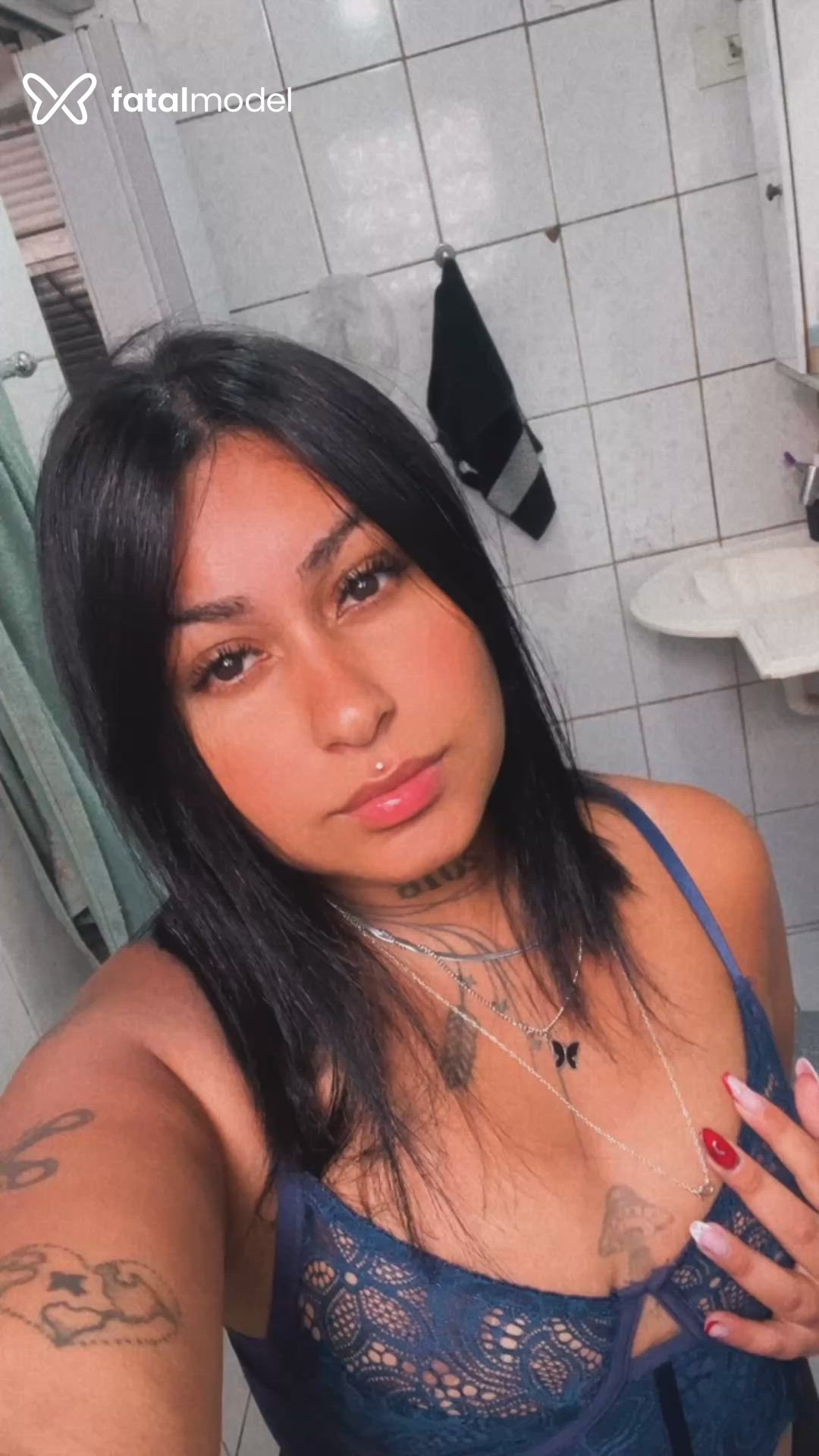 Acompanhante mulher morena (o) de olhos castanhos - Indiah Khalifa