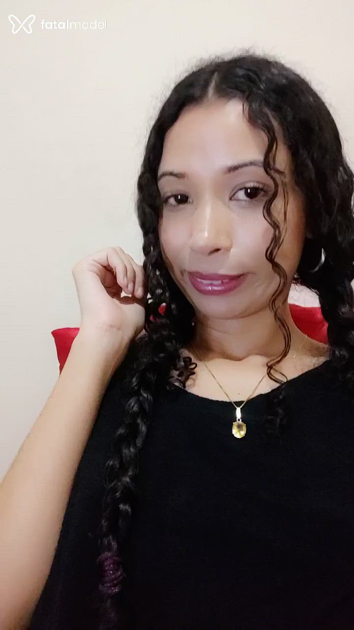 Acompanhante mulher morena (o) de olhos pretos em Virtual Acompanhante mulher morena (o) de olhos pretos em Virtual - Sofia Flamini