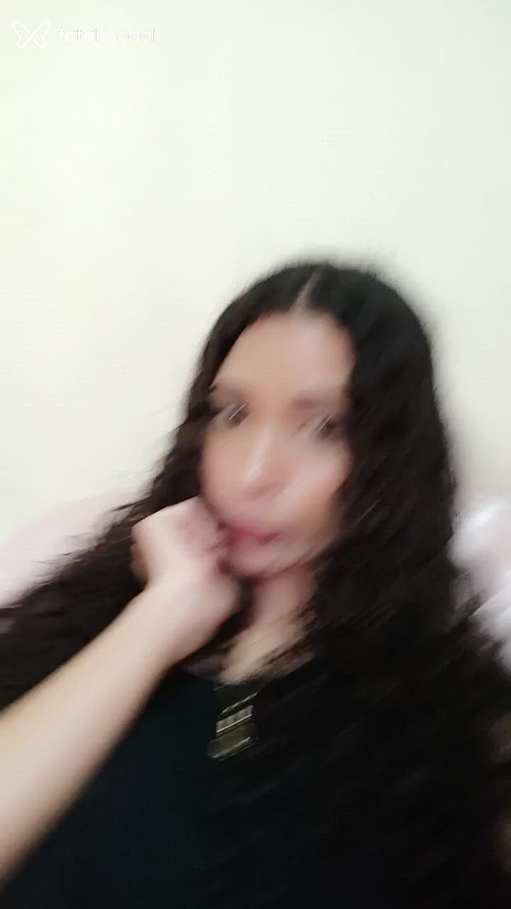 Acompanhante mulher morena (o) de olhos pretos em Virtual Acompanhante mulher morena (o) de olhos pretos em Virtual - Sofia Flamini