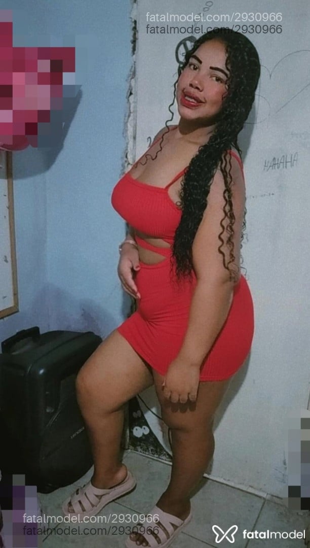 Acompanhante mulher morena (o) de olhos pretos - Vick Morena