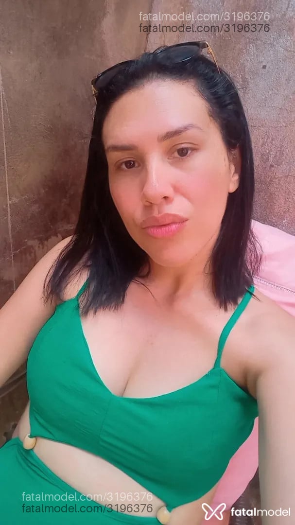 Acompanhante mulher morena (o) de olhos castanhos - Melissa