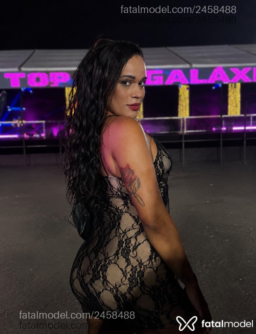 Acompanhante mulher trans morena (o) de olhos castanhos - Angel lee