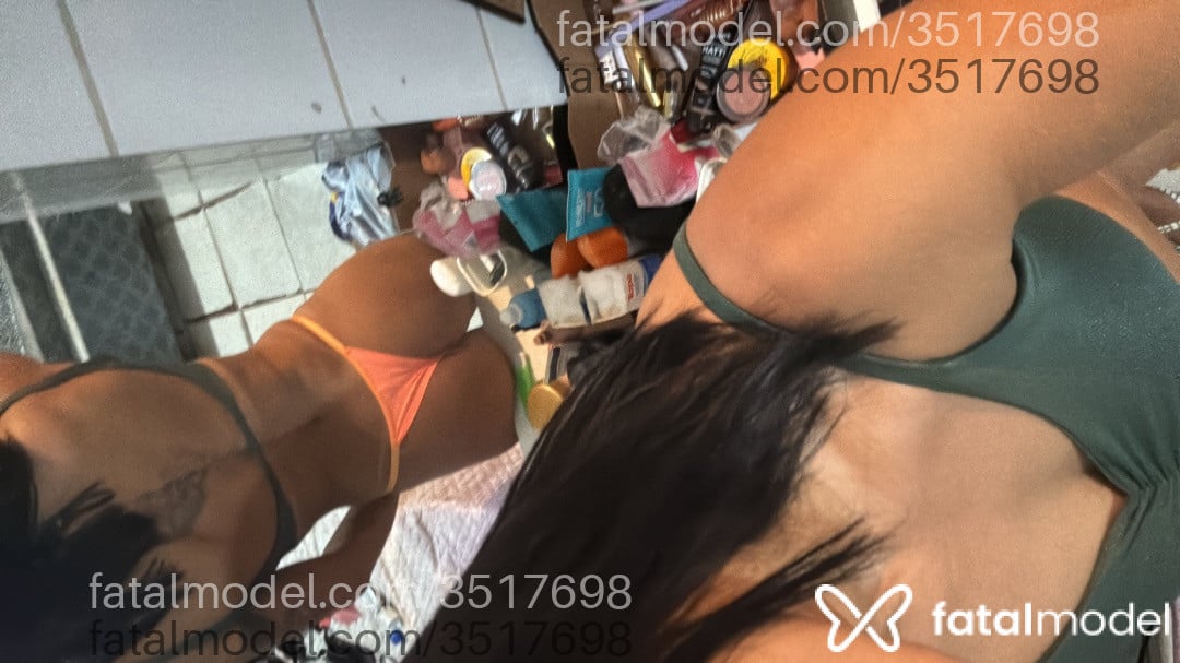 Acompanhante mulher morena (o) de olhos castanhos - Bruna