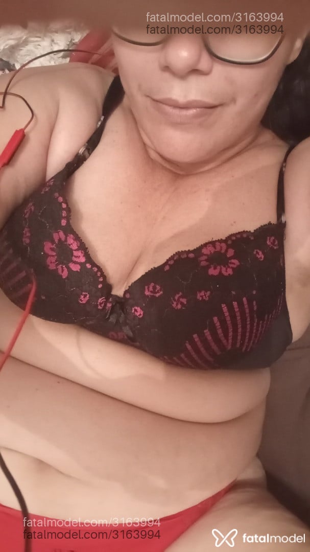 Acompanhante mulher morena (o) de olhos castanhos - Loba Pratiada Acompanhante mulher morena (o) de olhos castanhos - Loba Pratiada