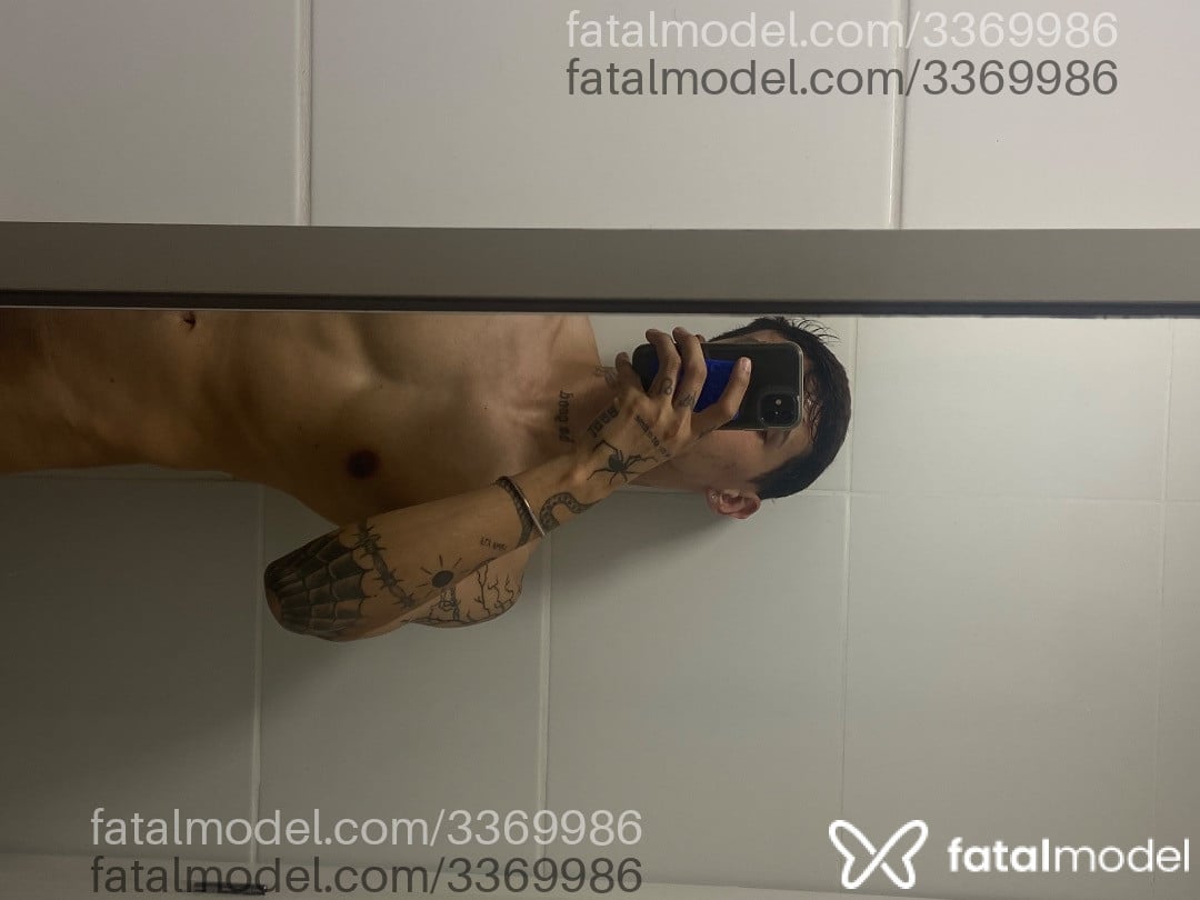 Acompanhante homem com cabelo castanho de olhos pretos - Luísmagrinho Acompanhante homem com cabelo castanho de olhos pretos - Luísmagrinho