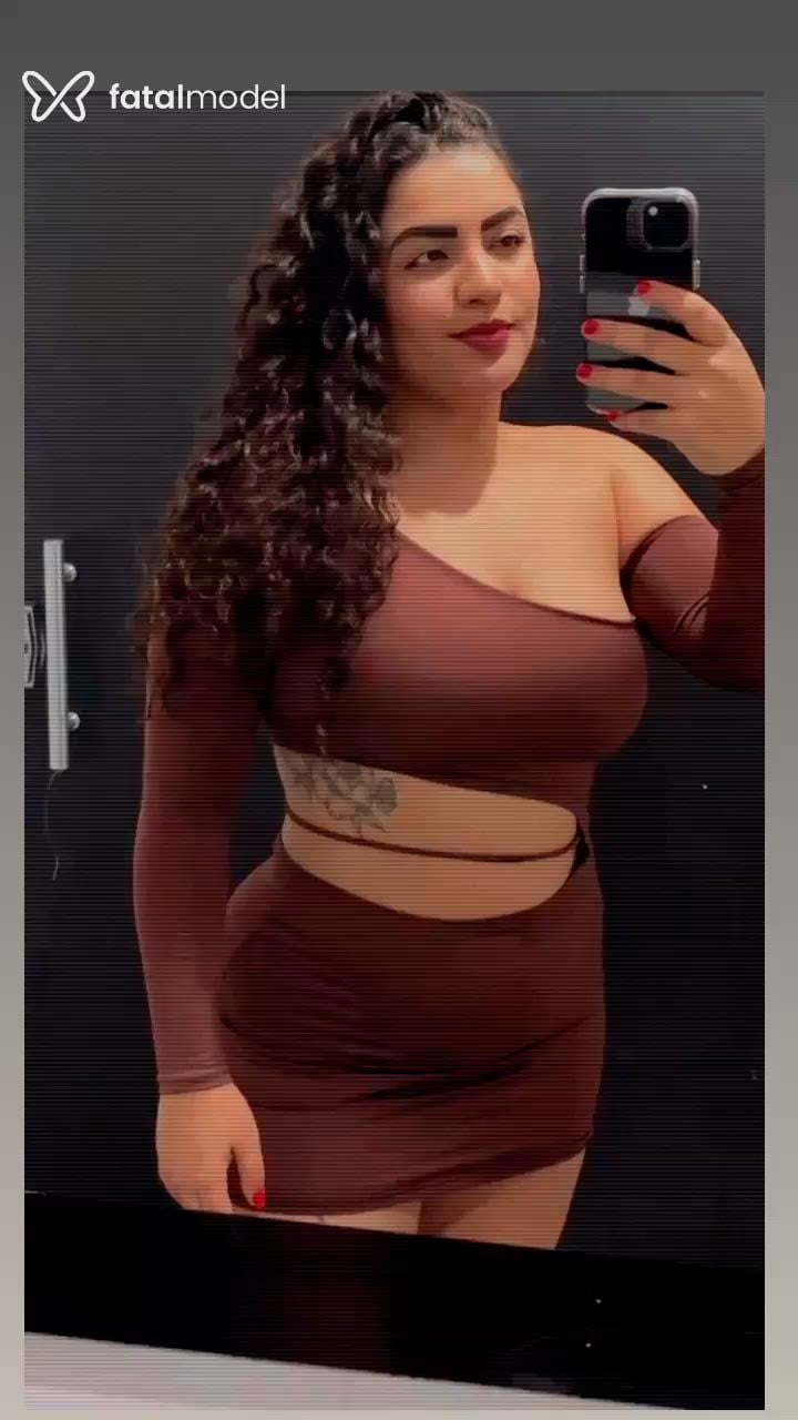 Acompanhante mulher com cabelo castanho de olhos castanhos - Keity Acompanhante mulher com cabelo castanho de olhos castanhos - Keity
